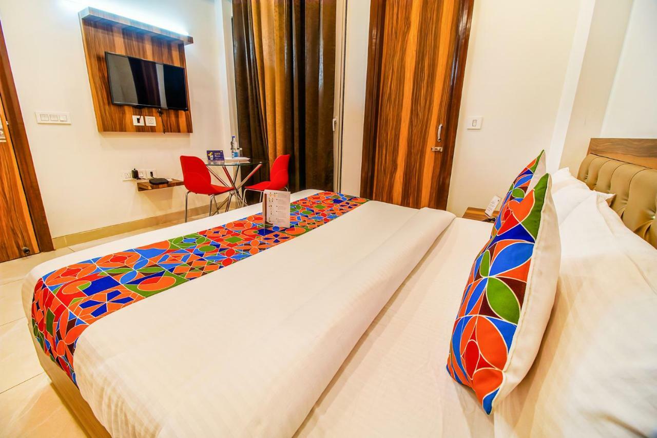 Fabhotel Kiara Гургаон Экстерьер фото