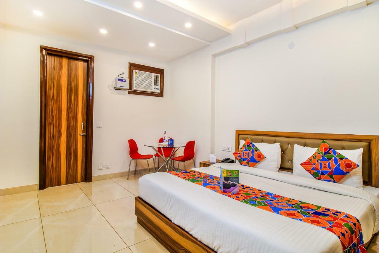 Fabhotel Kiara Гургаон Экстерьер фото